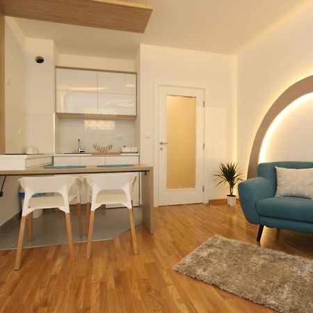 Riviera New Belgrade Apartment, Parking 5 Eur Per Day エクステリア 写真